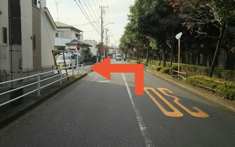 府中競馬正門前駅 から 近くて安い 駐車場 500 24h 特p とくぴー