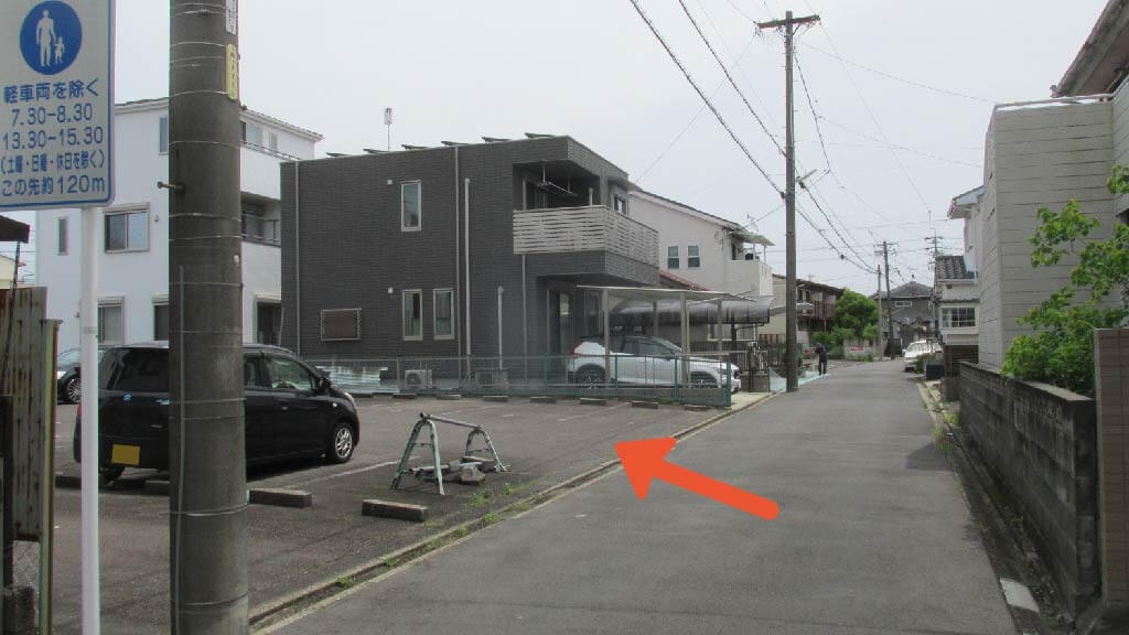 光音寺町1-74-1駐車場の写真