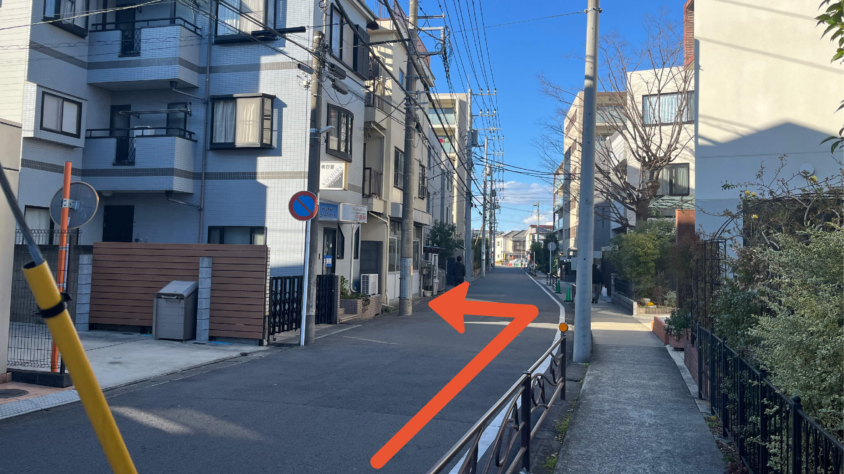 上小田中6-23-31駐車場の写真