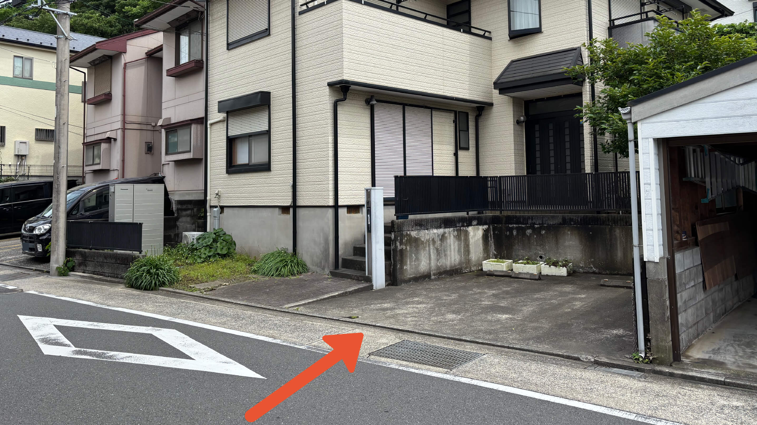 公郷町5-109-2駐車場の写真