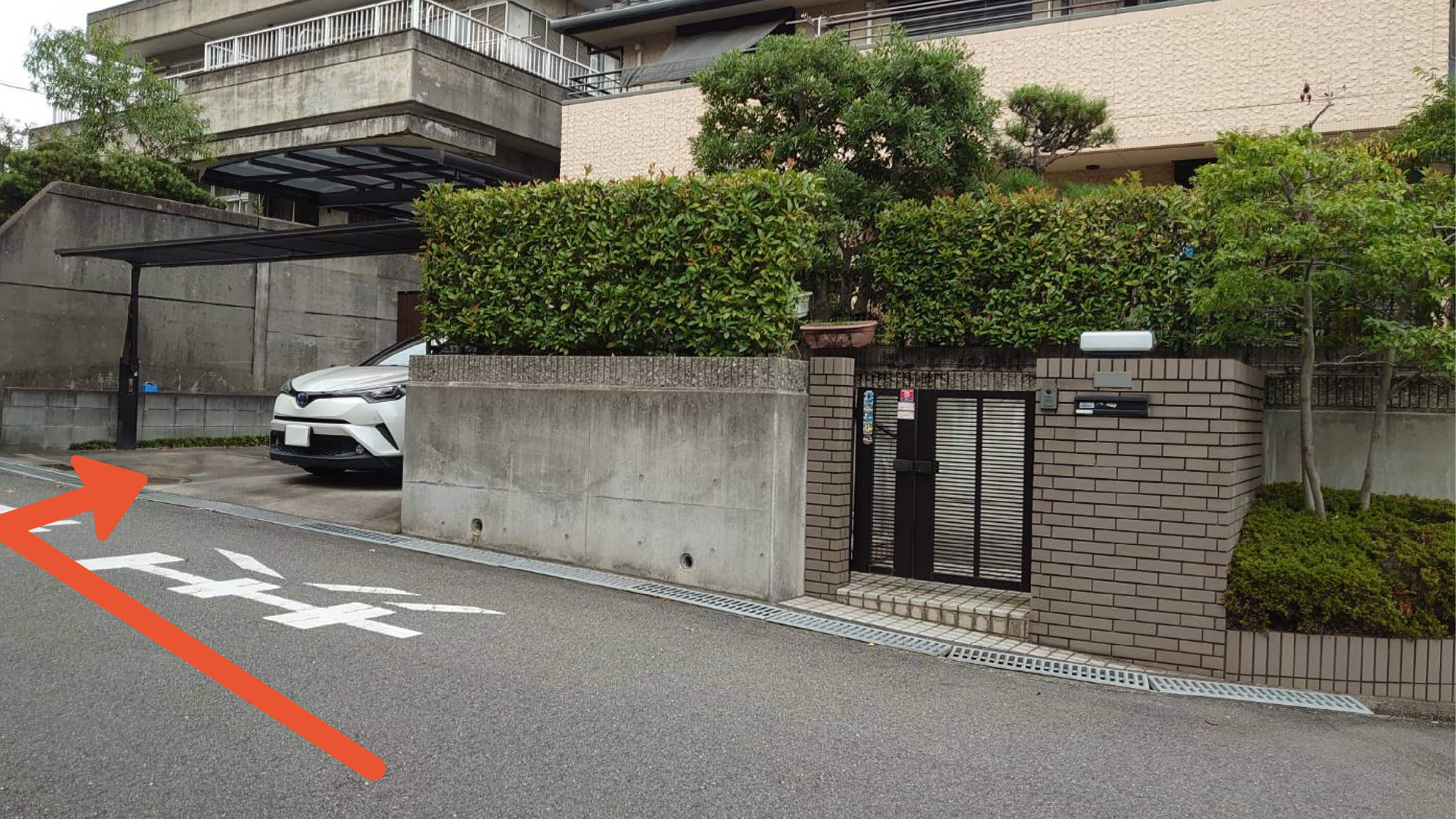 赤坂台5-24-9駐車場の写真
