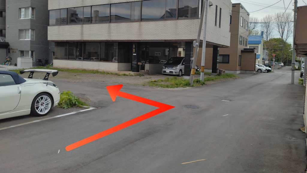 北六条西18丁目1番地駐車場の写真