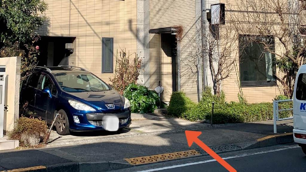 【予約制】特P 【軽・コンパクトカー専用】アトリエイクス駐車場の画像1