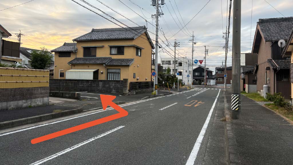 八百富町二丁目145駐車場の写真