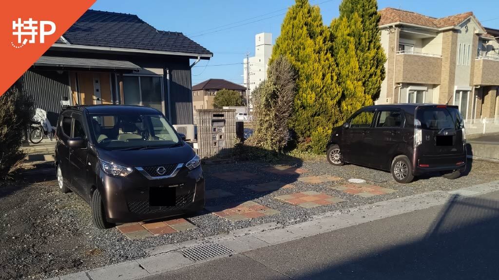 茜部野瀬3-16駐車場の写真
