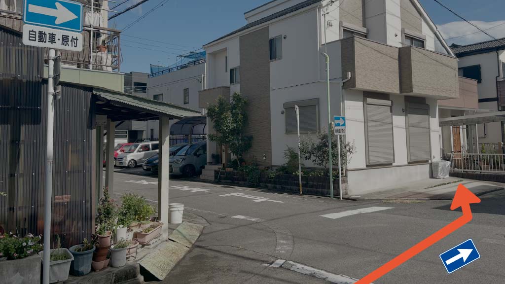 柳原2-13-2駐車場の写真