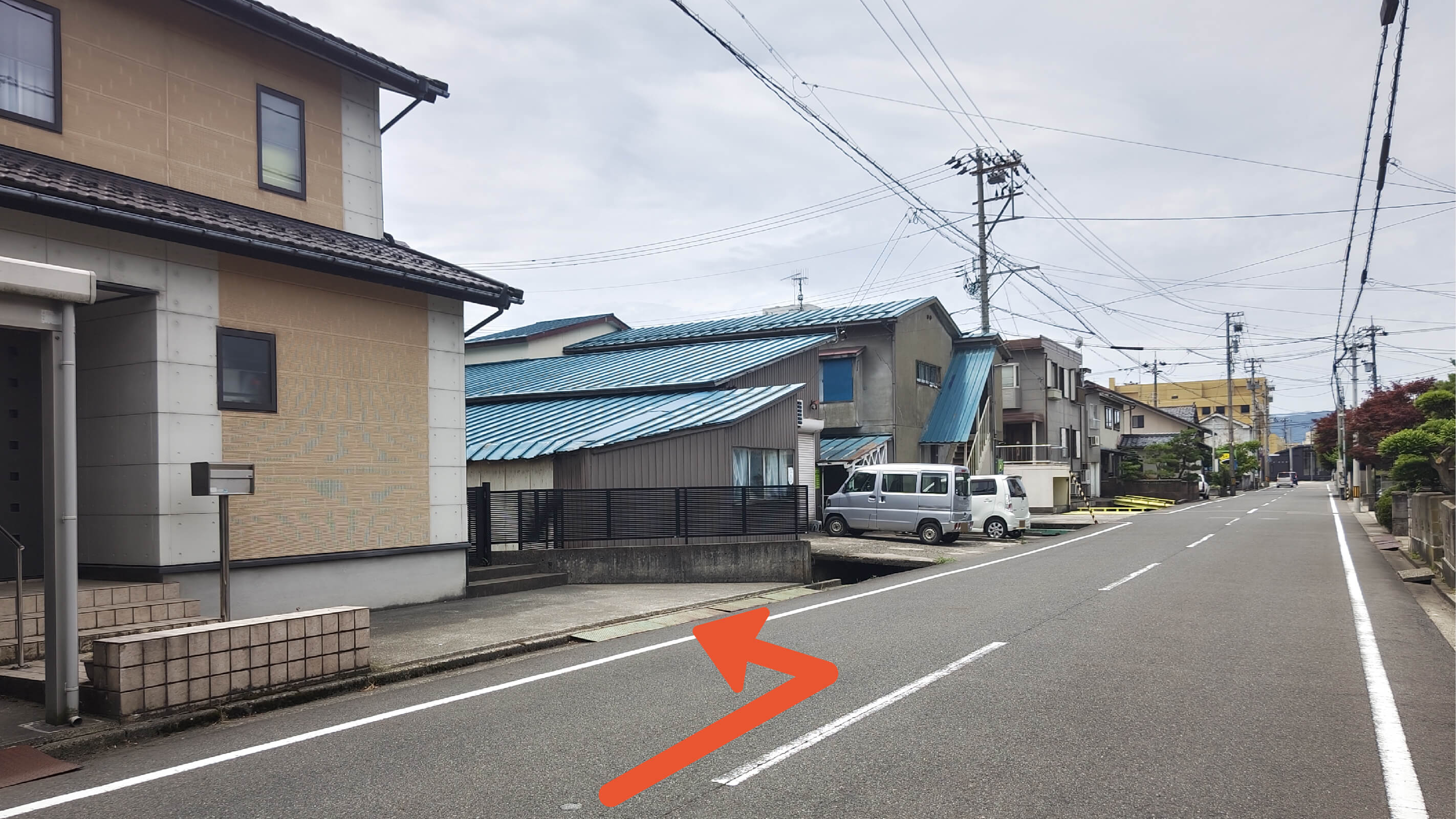 松本4-14-14駐車場の写真