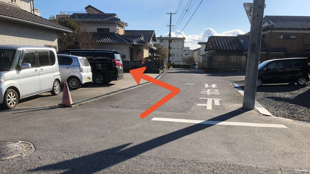 戸崎元町2-18駐車場の写真