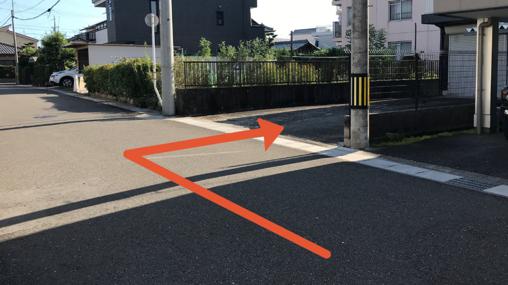 【中型車まで】 岩倉町１-２１駐車場の写真