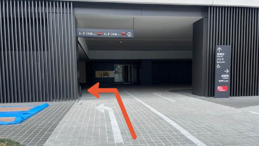【ハイルーフ】横浜コネクトスクエア駐車場の写真