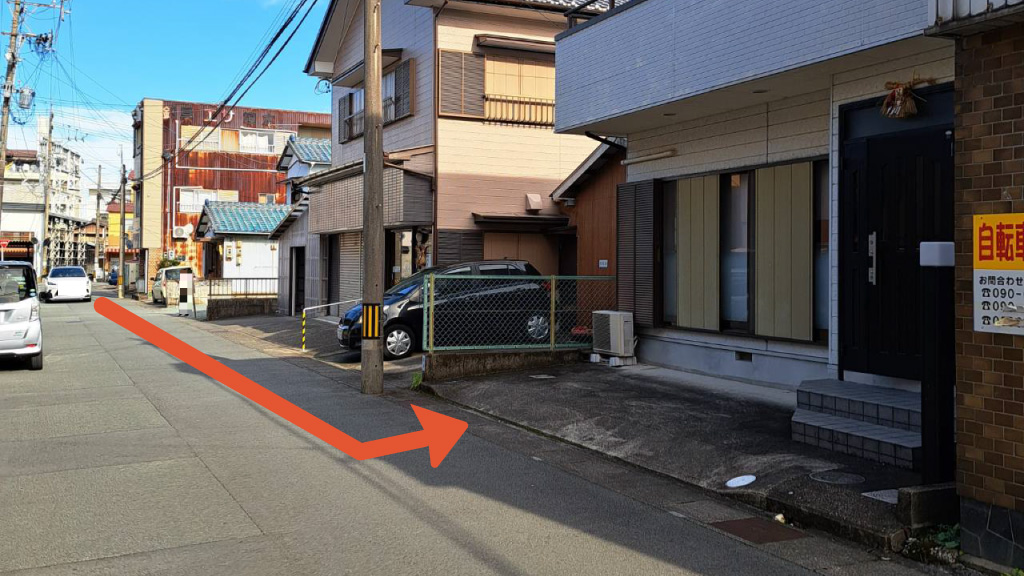 岩渕2-8-51駐車場の写真