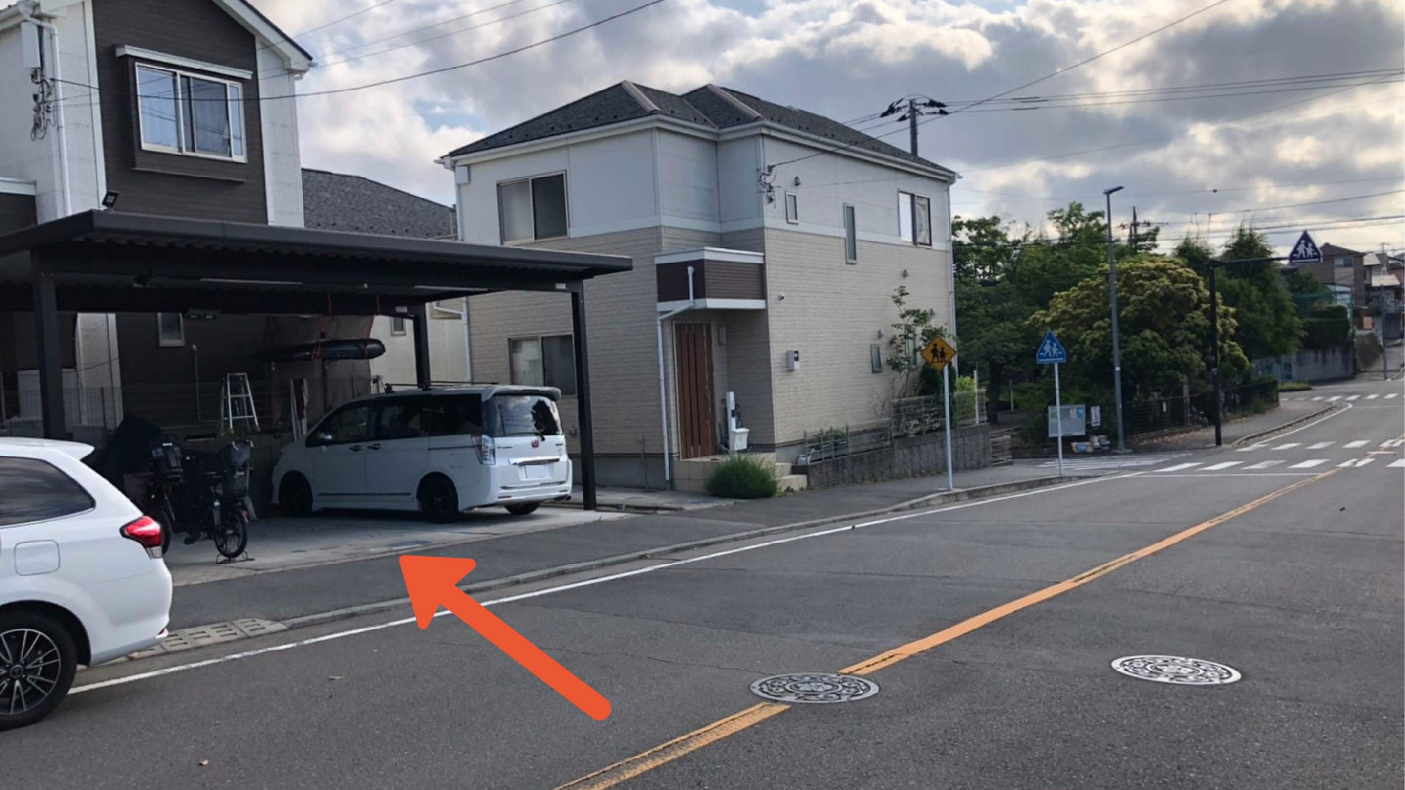 南生田3-5-2駐車場の写真