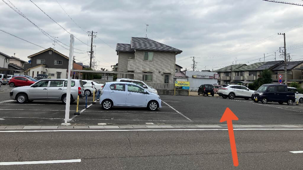 【西側】那加新加納町3771駐車場の写真