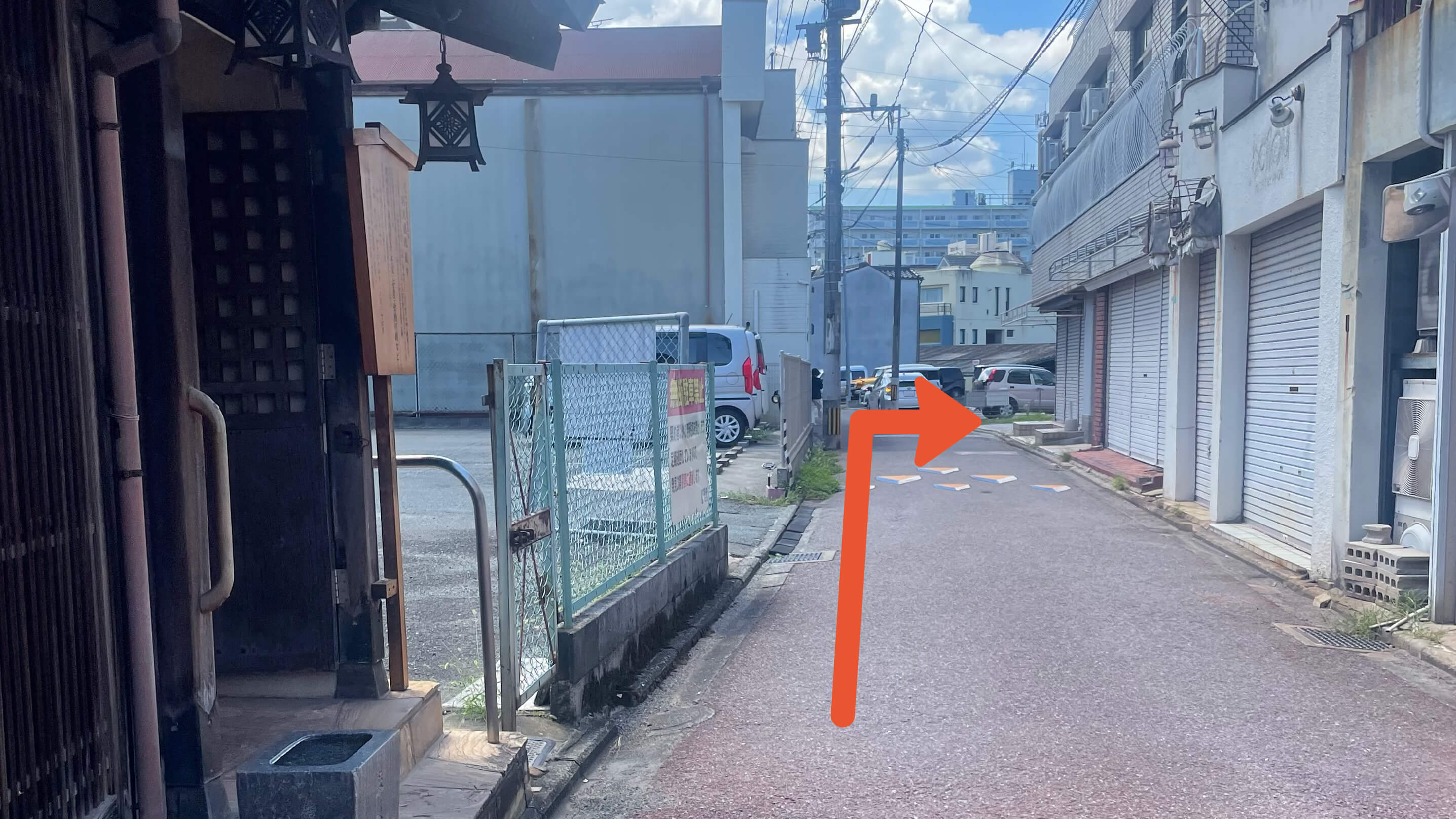 本町16-16駐車場の写真