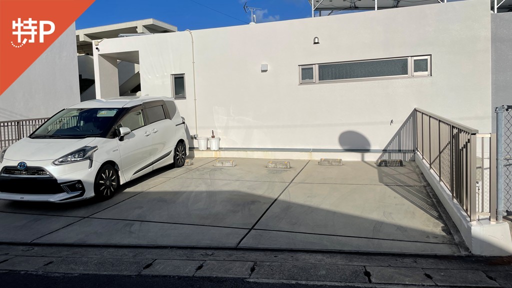 【予約制】特P 【軽自動車専用】国場381-2駐車場の画像1