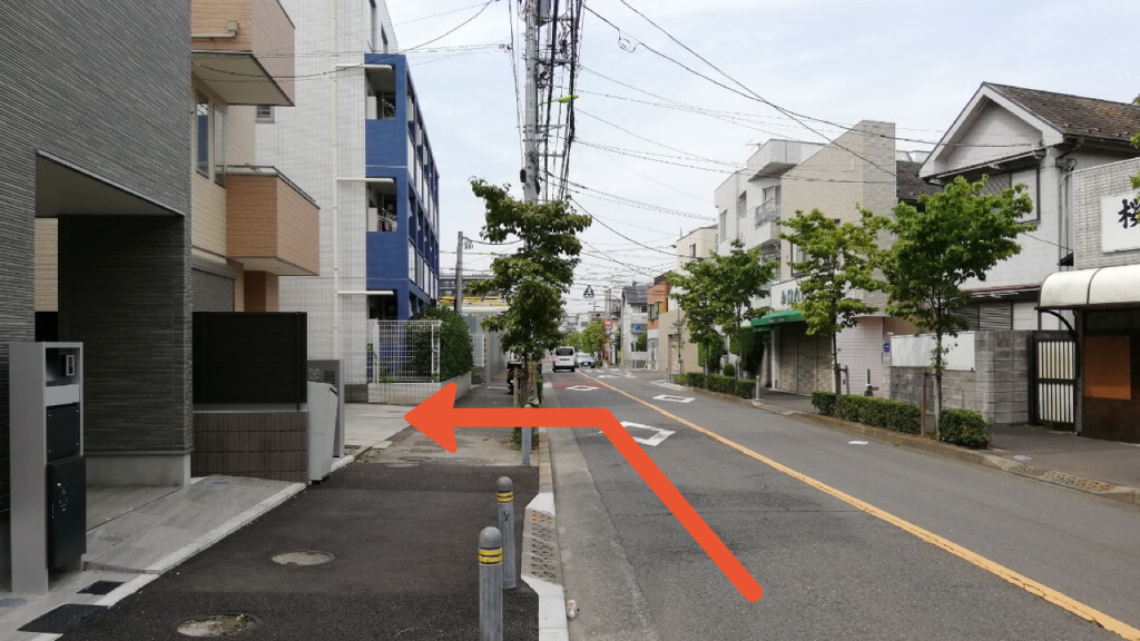 経堂4-33-19駐車場の写真