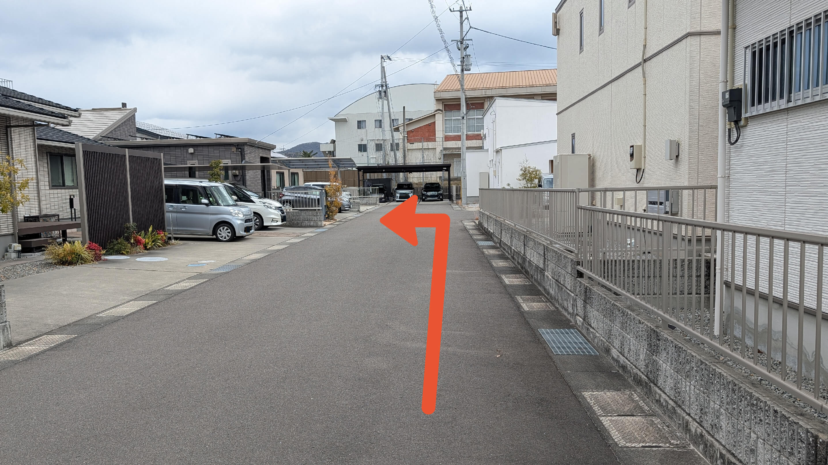 高瀬町下勝間2752-21駐車場の写真