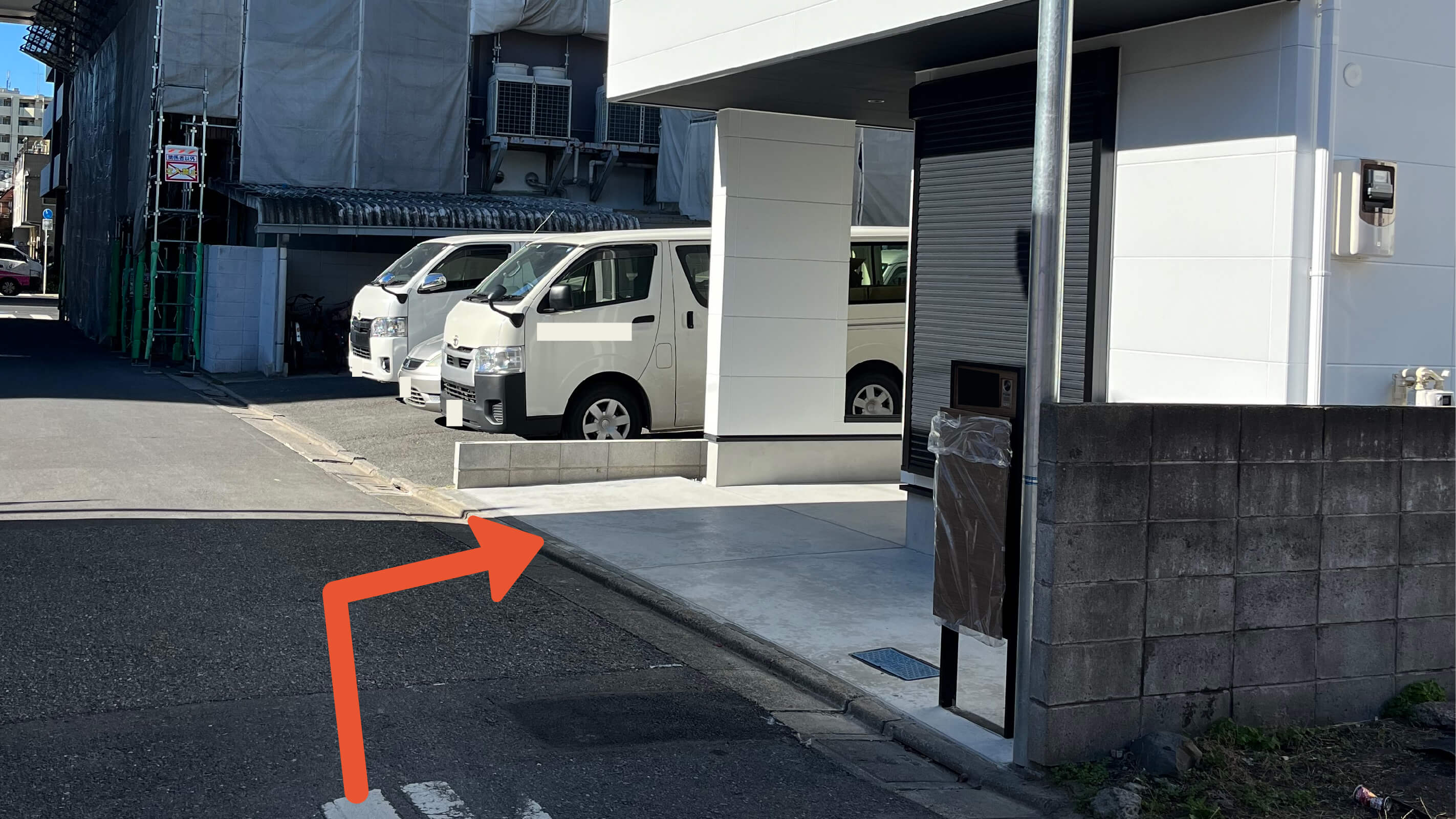 東尾久3-28-1駐車場の写真