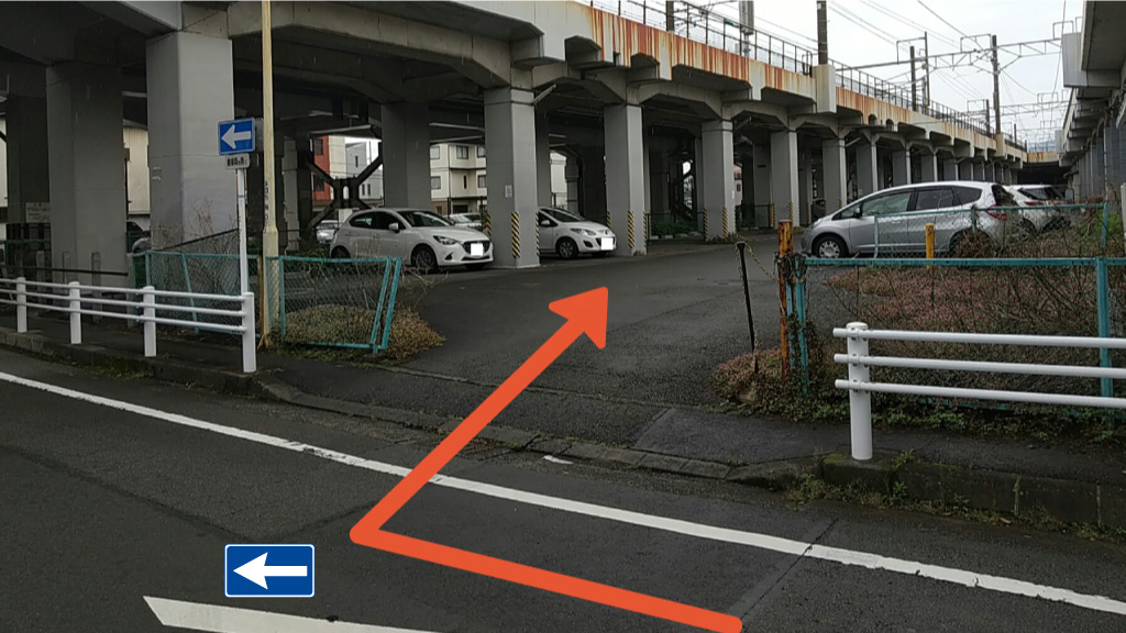 【軽専用】東海道本線高架下空き区画　第一駐車場の写真