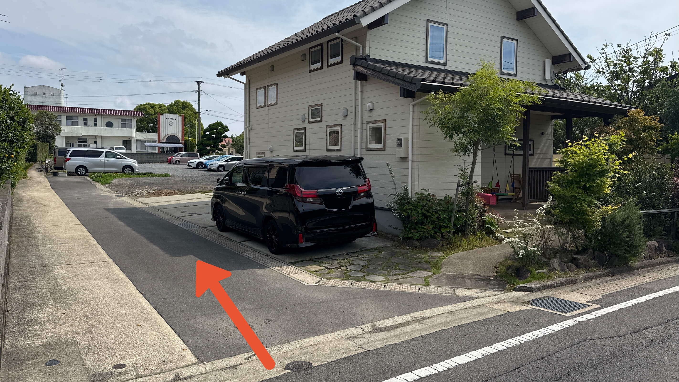 原口町584-6駐車場の写真