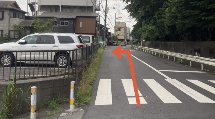 亥鼻1-3-6駐車場の写真