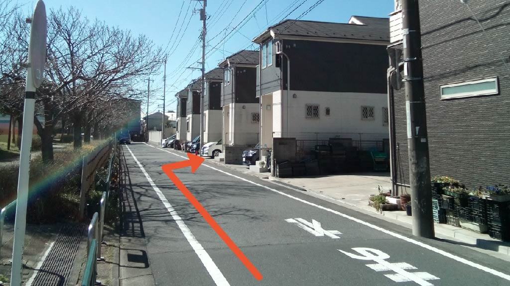 入谷1-2-17駐車場の写真