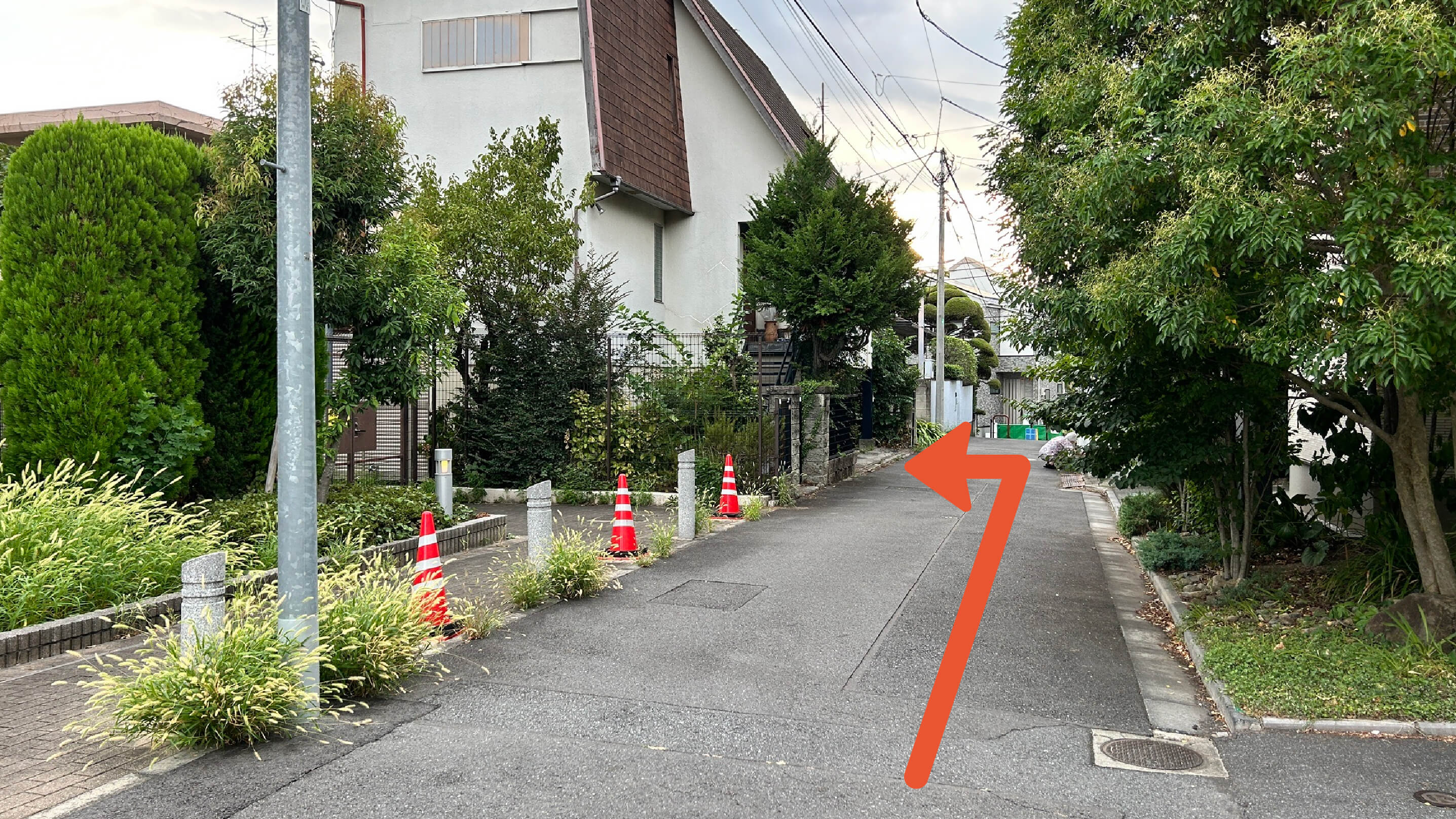 上荻3-11-12駐車場の写真