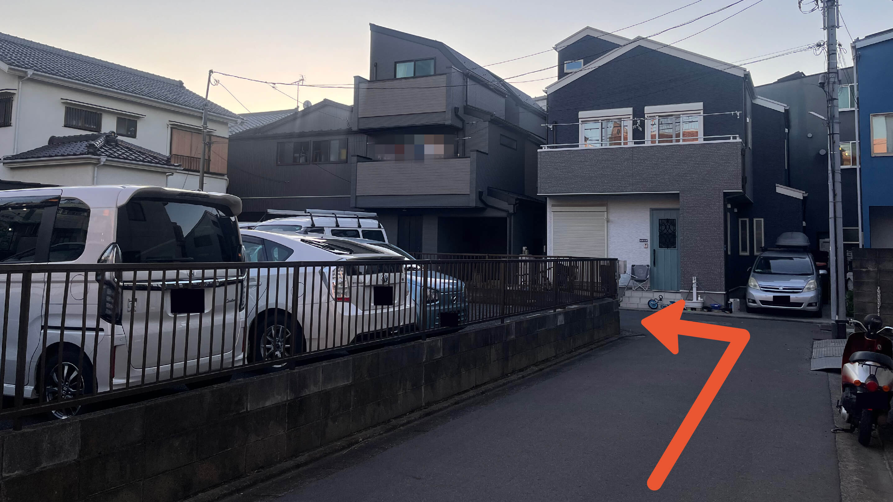 お花茶屋2-4-19駐車場の写真