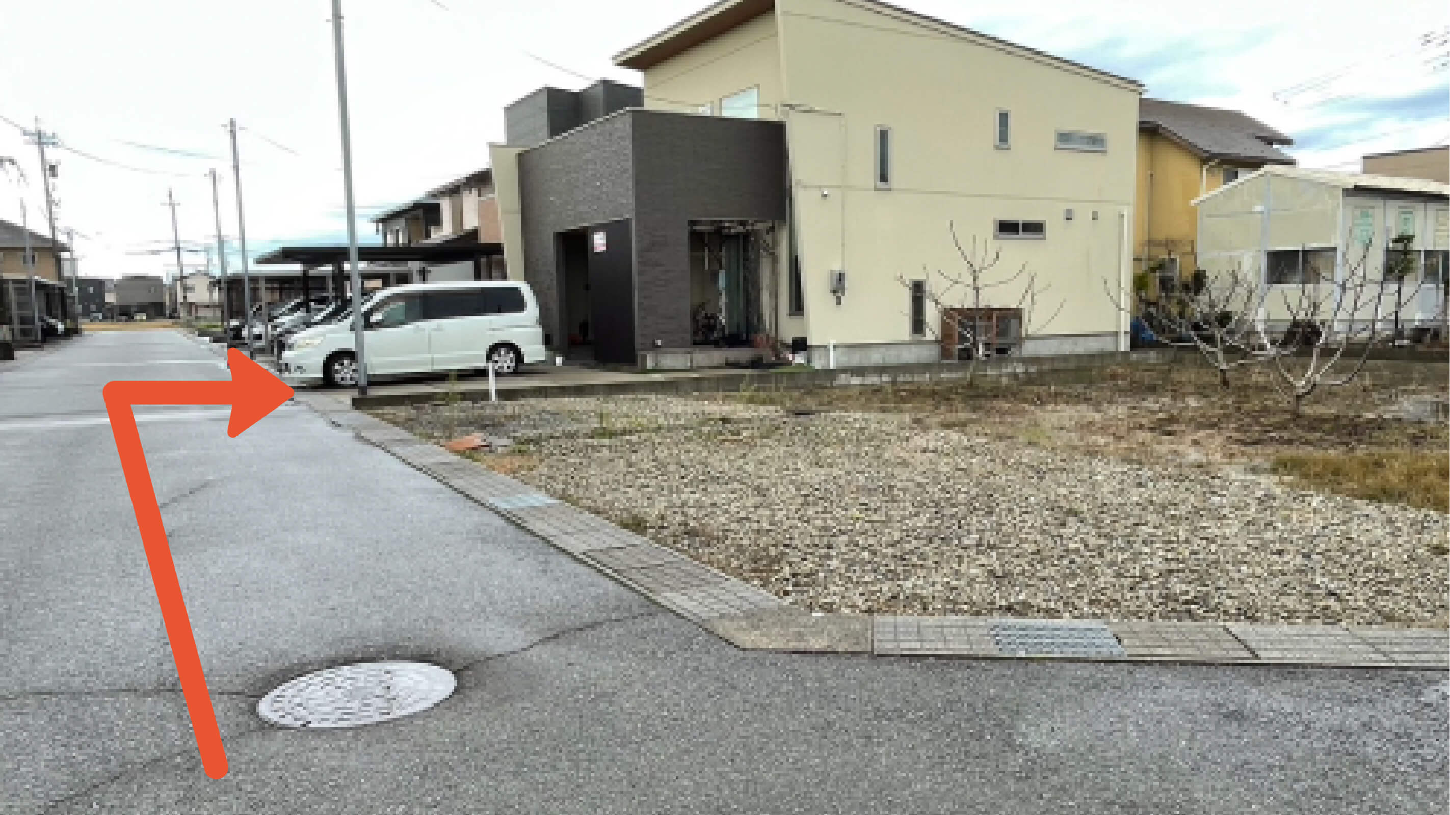 三口町金440-3駐車場の写真