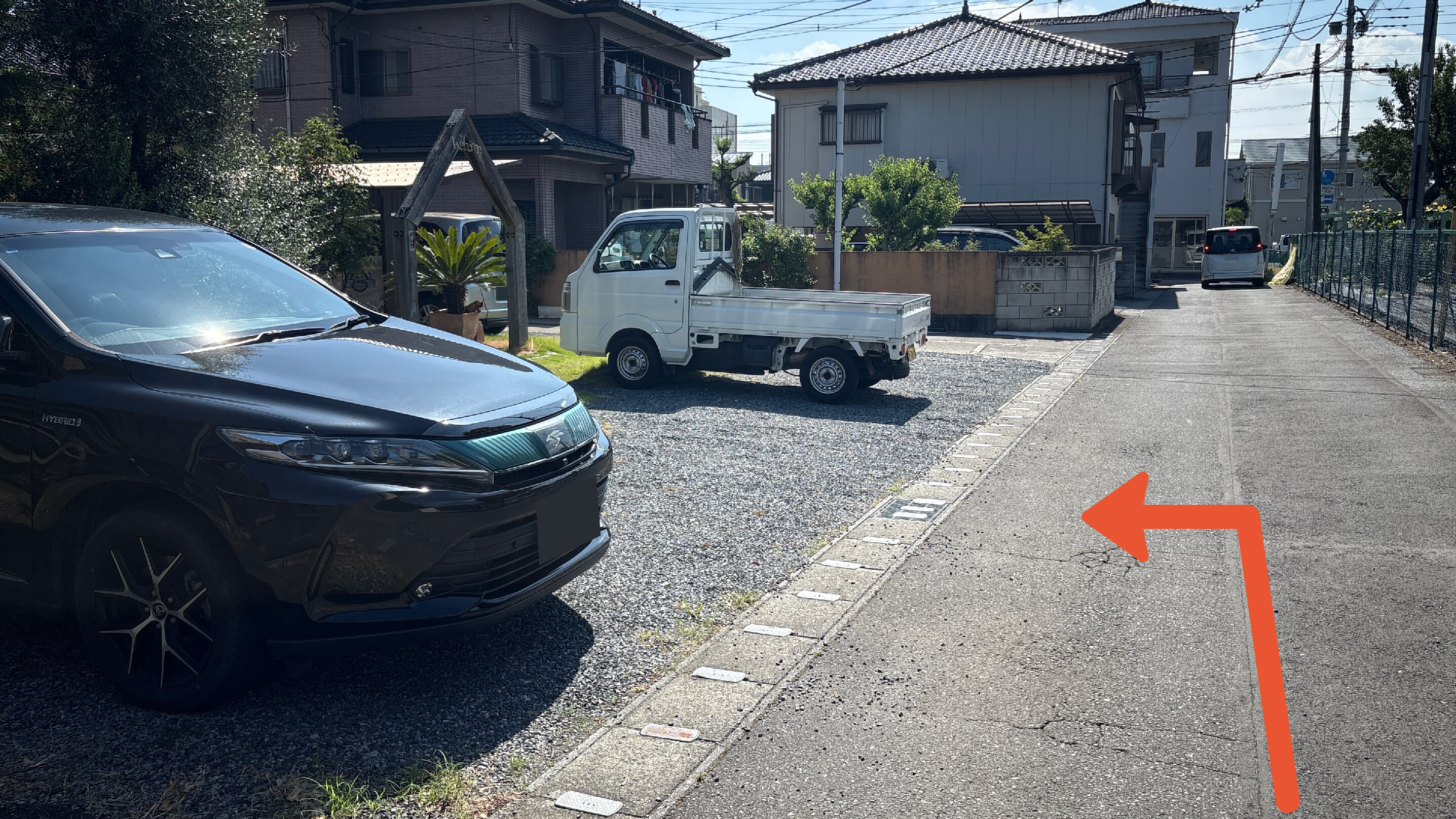 宮本町2-10-18駐車場の写真