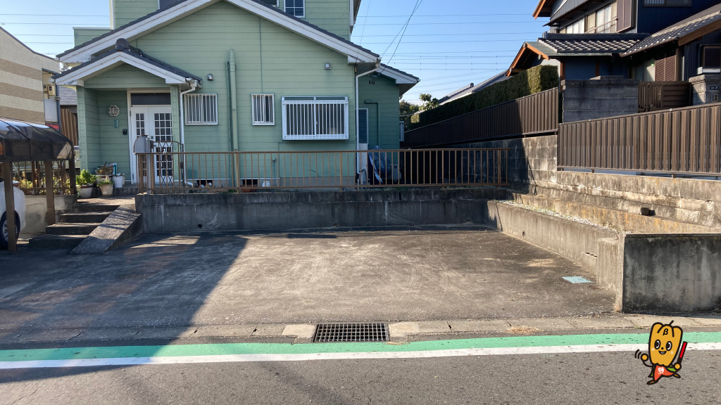 成岩駅から近くて安い【3番/軽自動車】山代町2-105-15駐車場