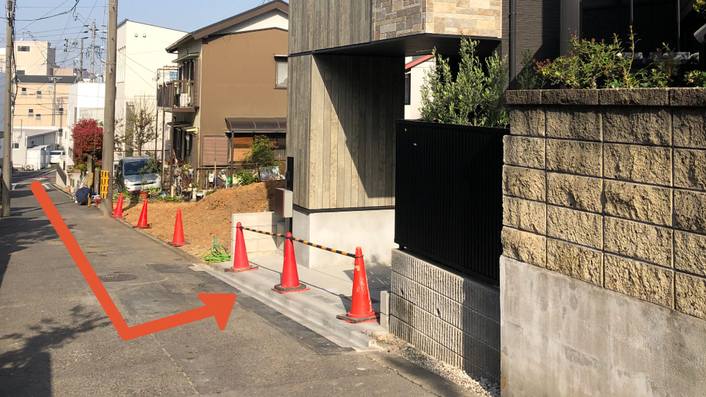 丸山町３丁目２４付近駐車場の写真