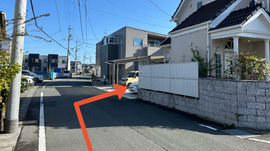 内野台2丁目27-12駐車場の写真