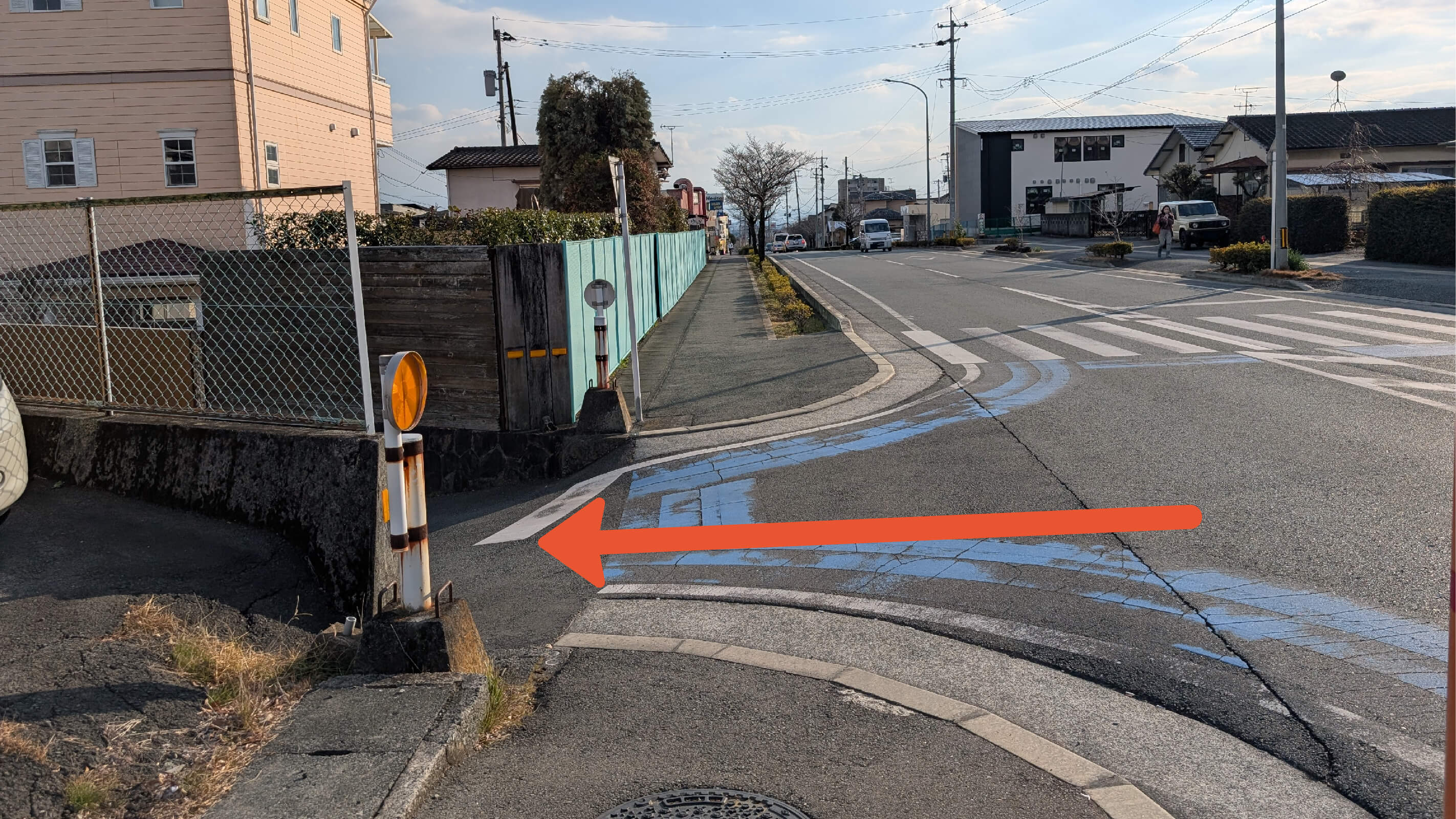 花立6-3-36駐車場の写真