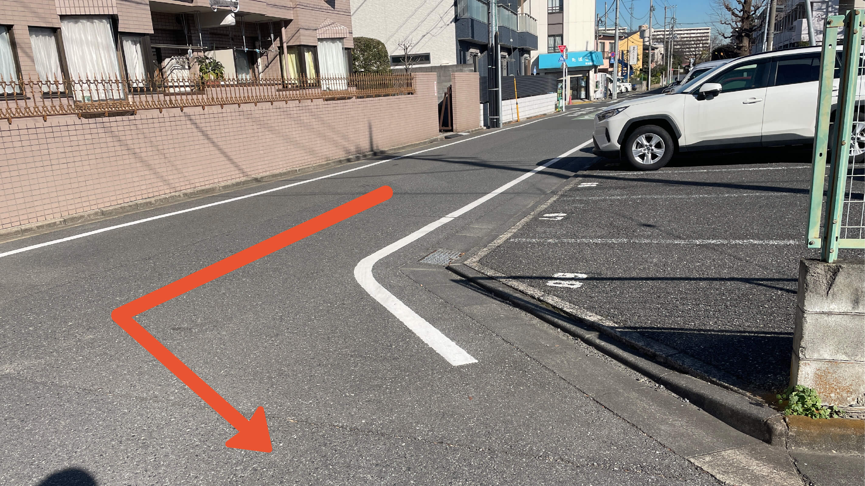 北町7-2-12駐車場の写真