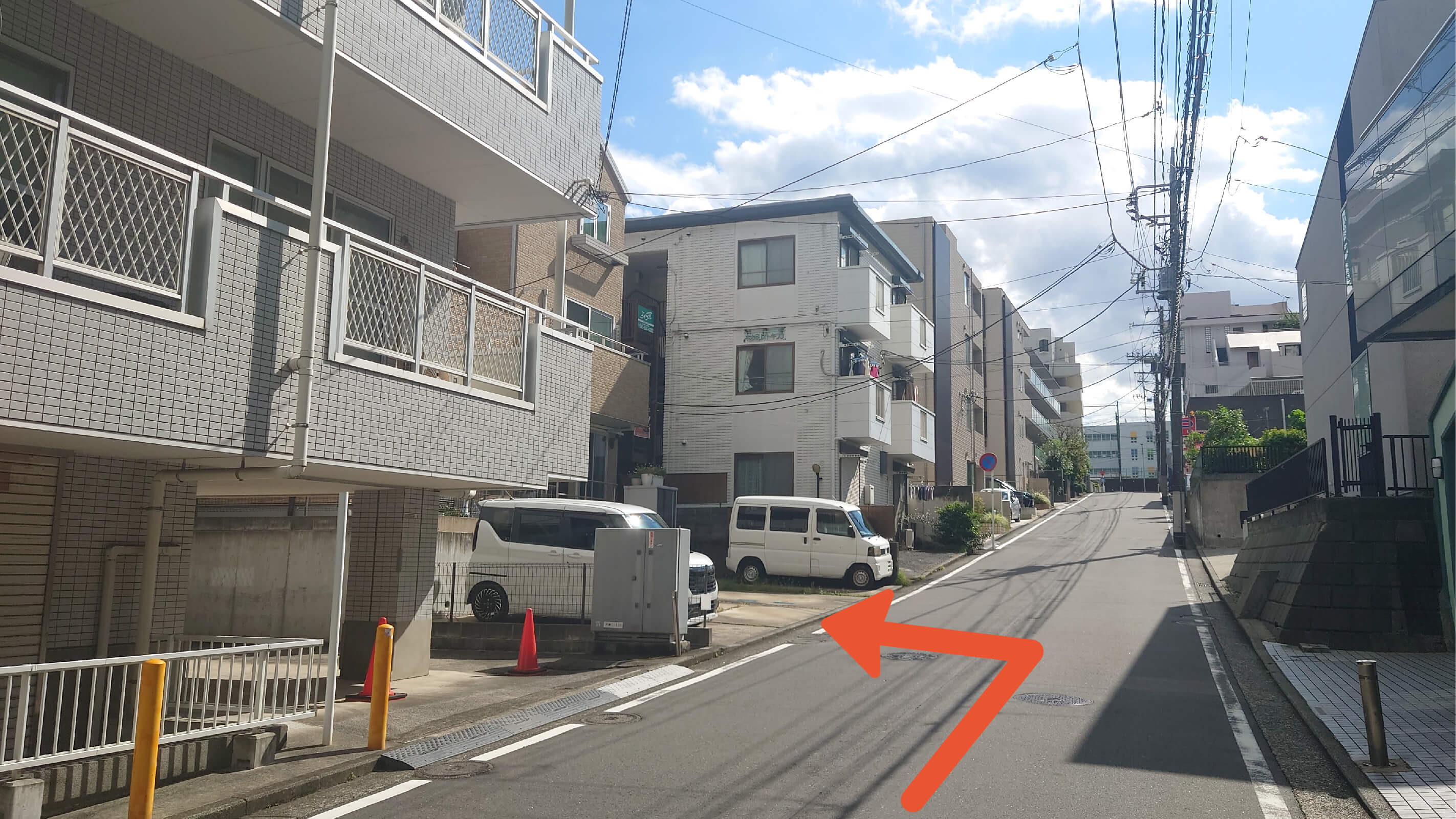 品濃町513-4駐車場の写真