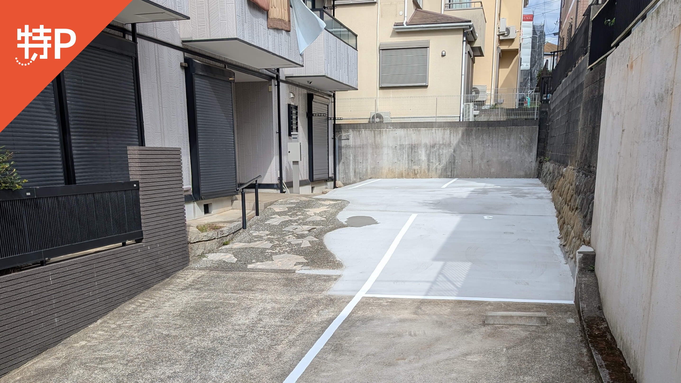 【予約制】特P 《軽自動車》ボナールヤナセ駐車場の画像1