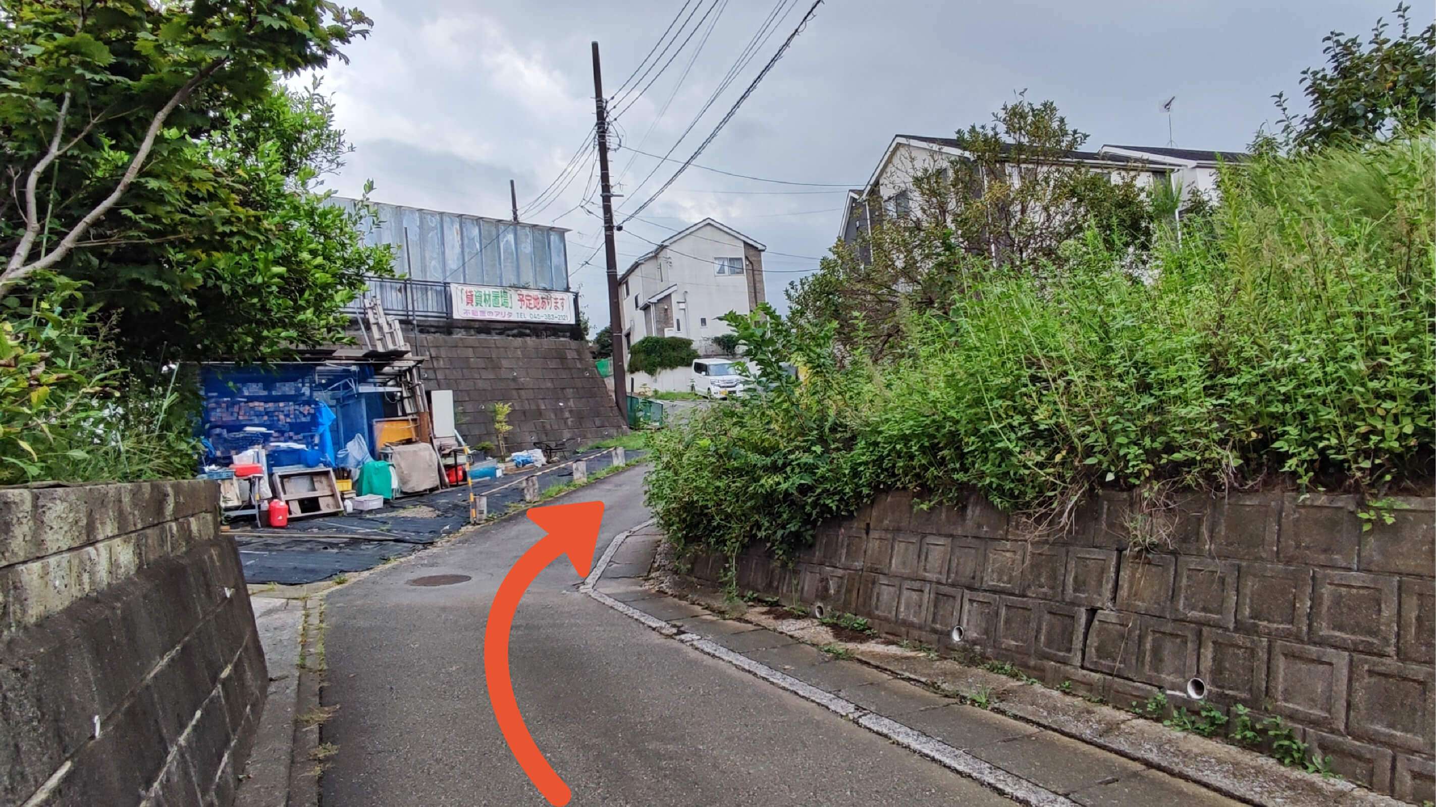 菅田町1383駐車場の写真