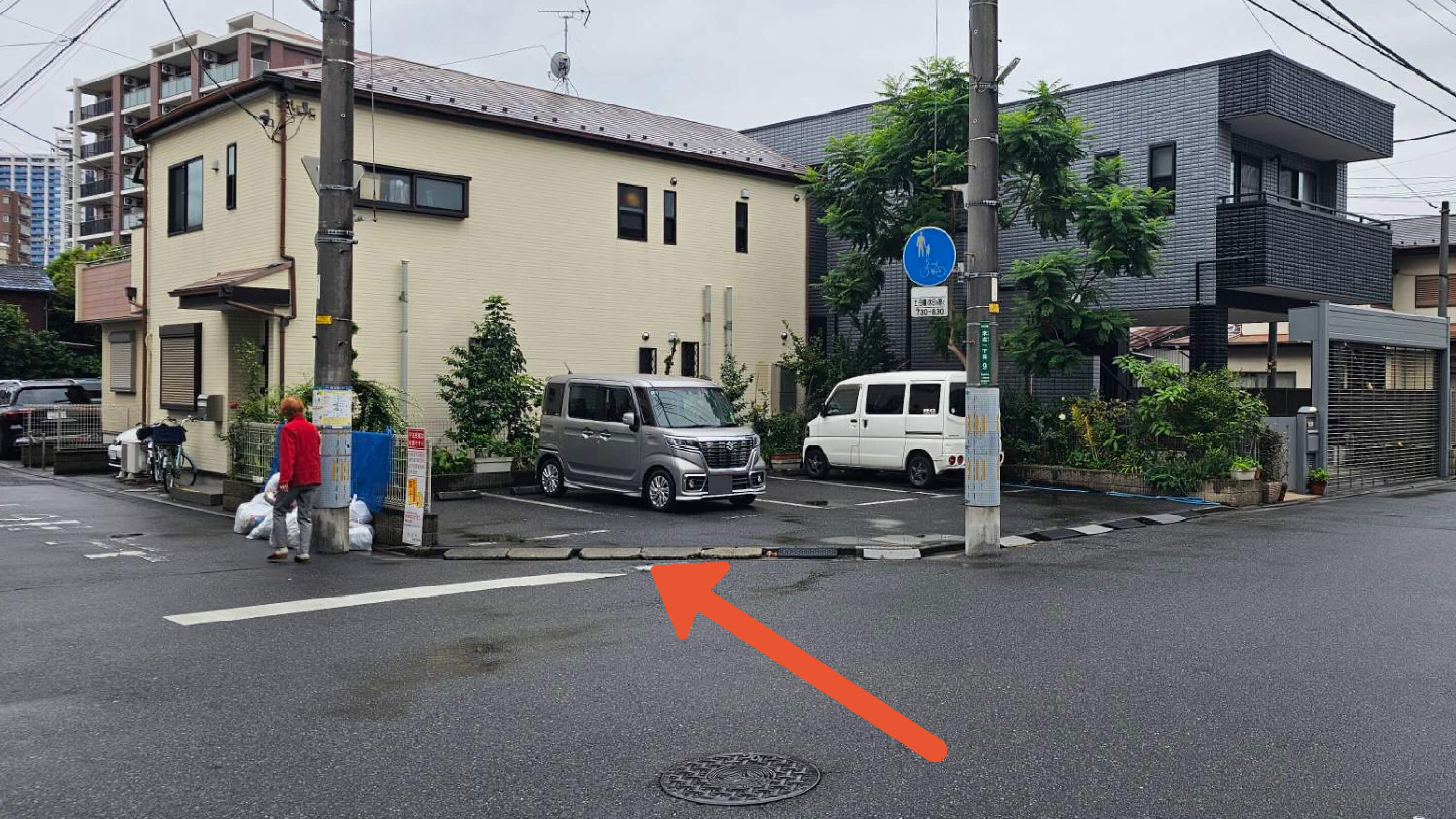 末広1-9-13駐車場の写真