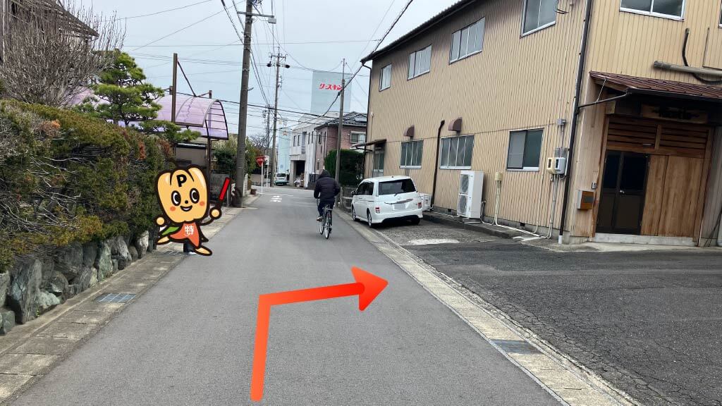 神野町平久田７３番地付近駐車場の写真