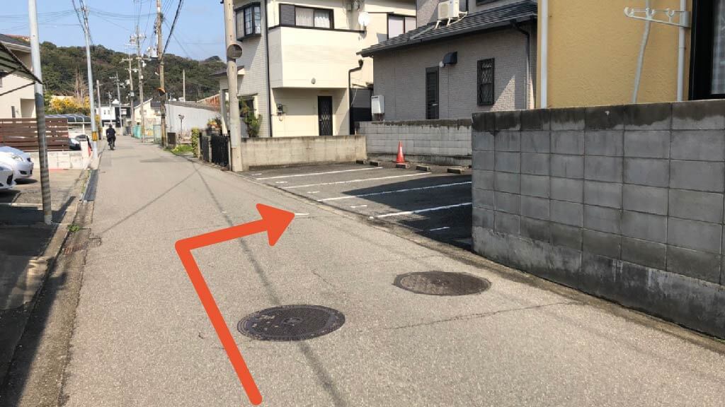 《軽・コンパクト》向125駐車場の写真