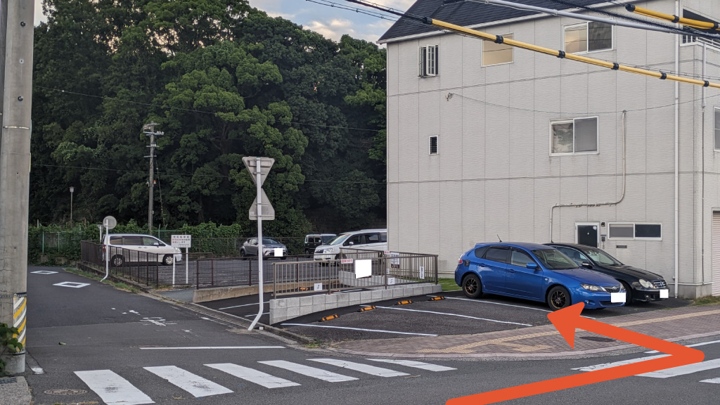 【4番】栄町1丁目879番地駐車場の写真