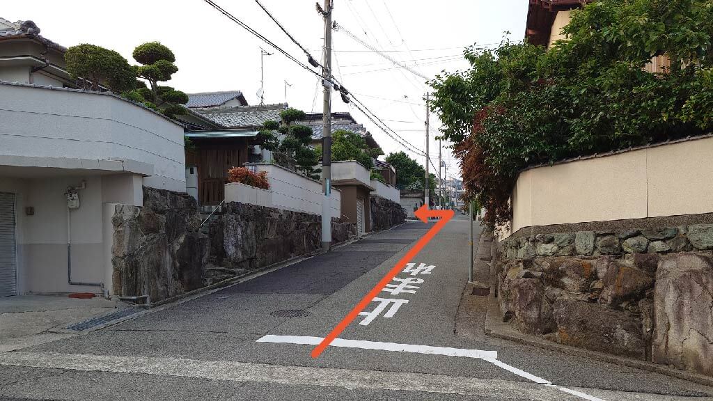 朝霧山手町7-5駐車場の写真