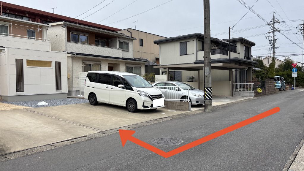 楠町２丁目２６番地1付近駐車場の写真