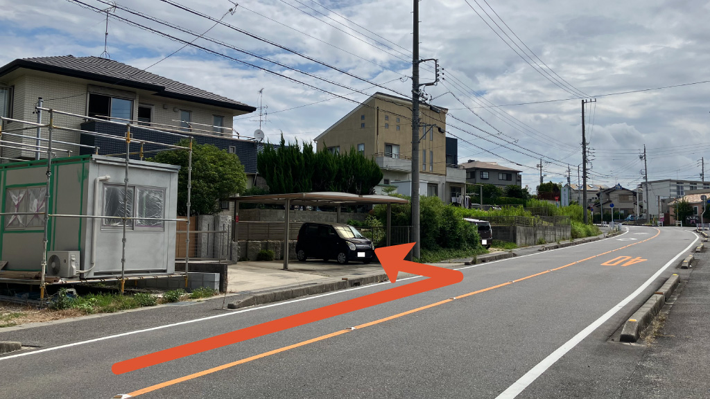 横根町狐山１４１－１駐車場の写真