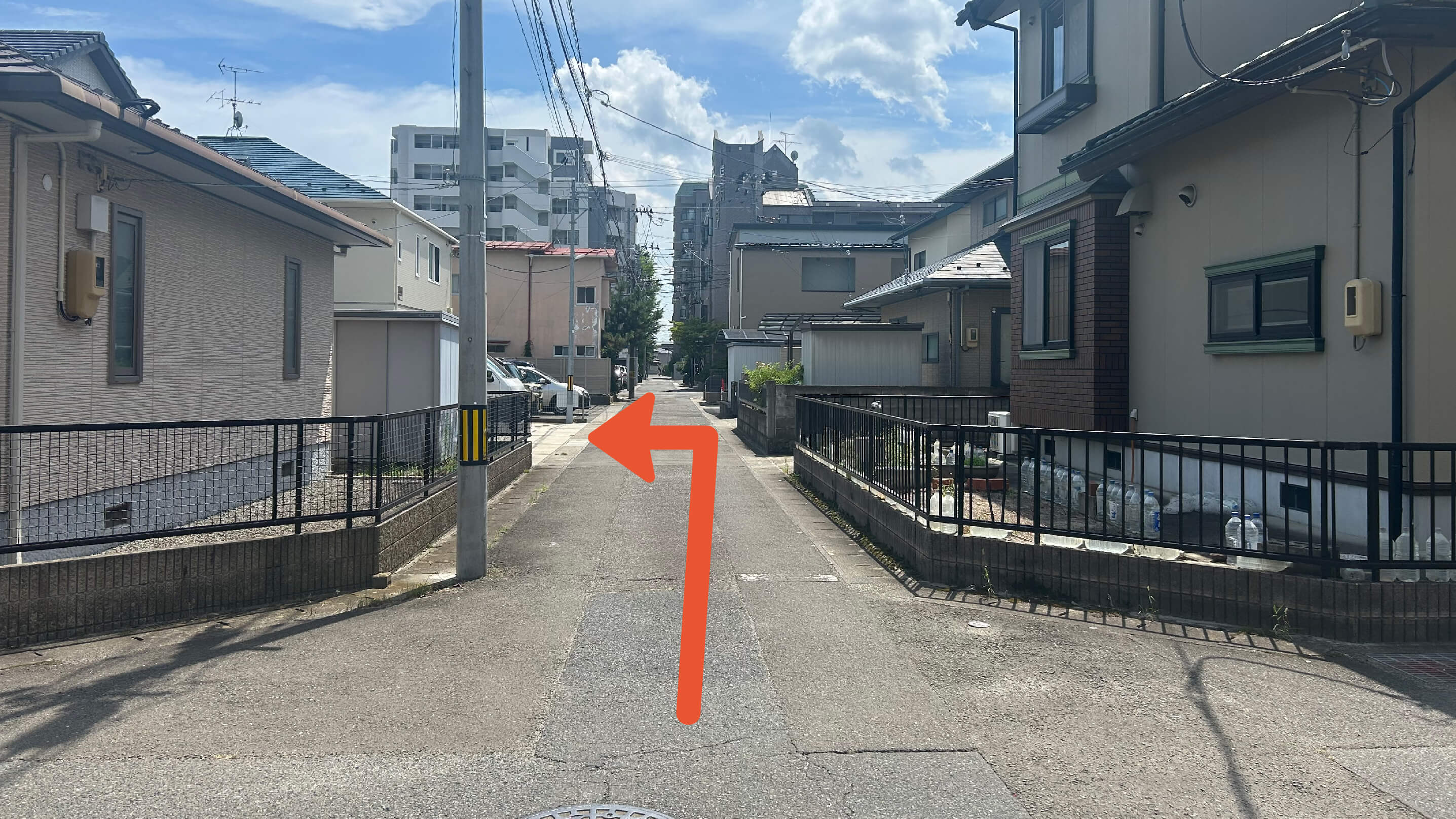 萩野町2-12-11駐車場の写真