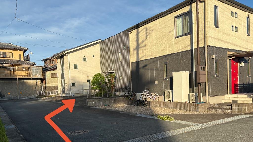 勢田町733-20駐車場の写真