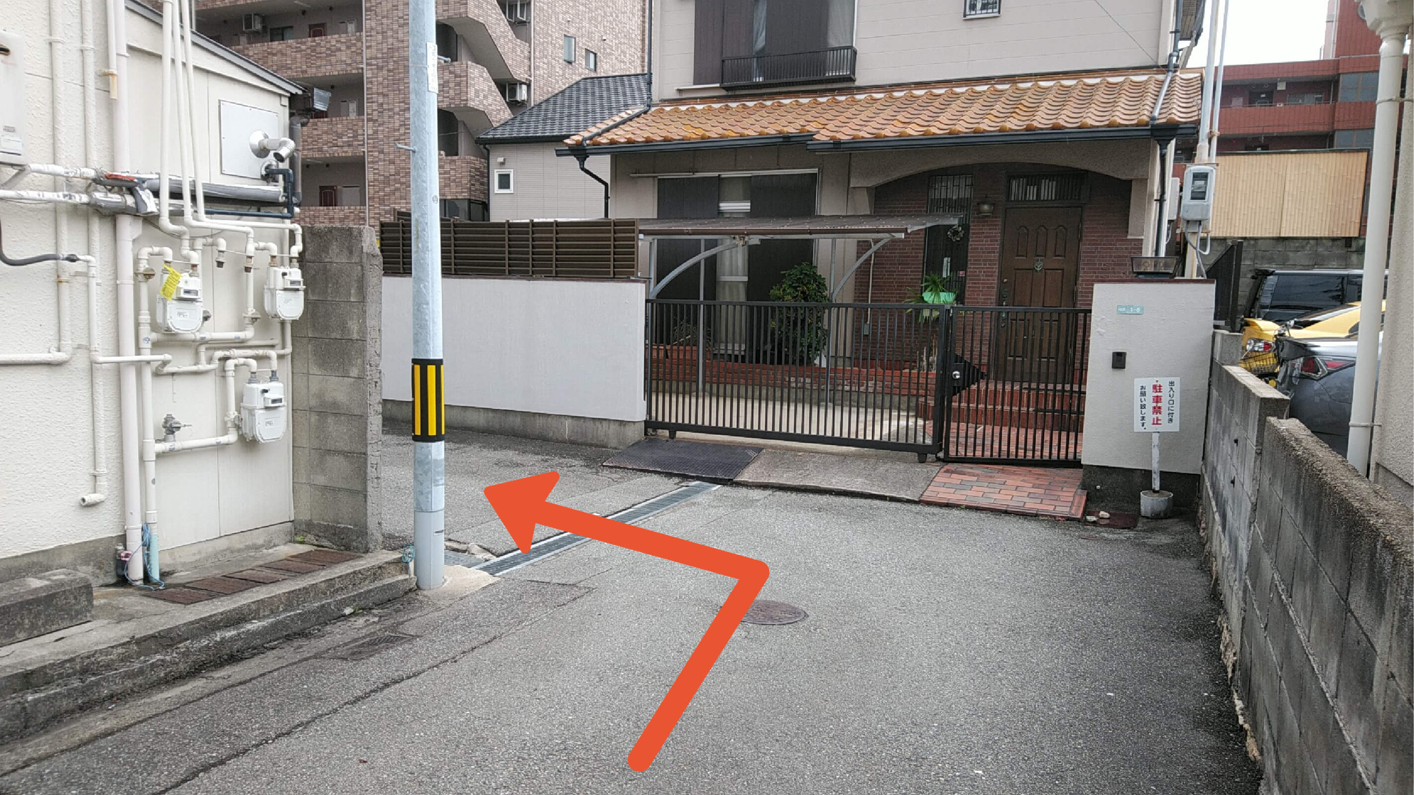 西宮駅から近くて安い《軽自動車》中前田町1-6駐車場