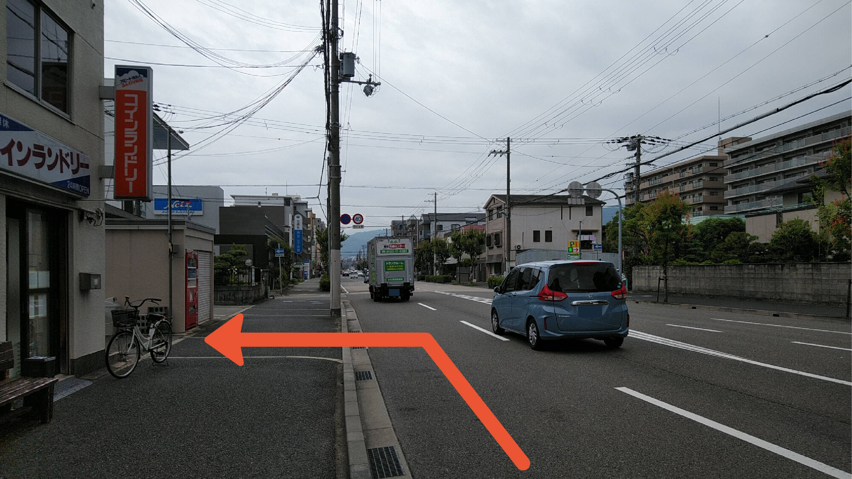 《軽自動車》中前田町1-6駐車場の写真