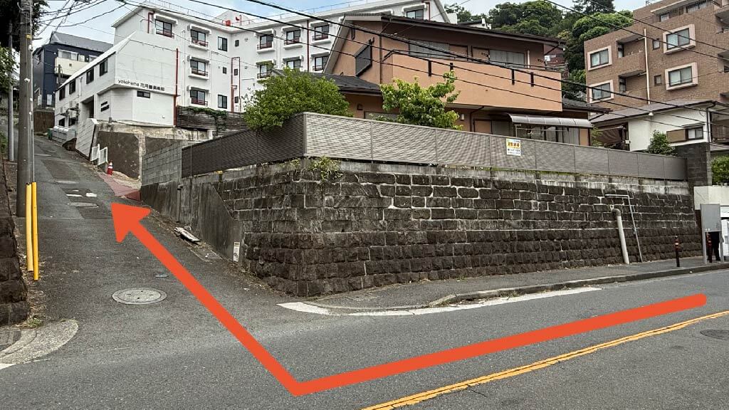 岸谷4-31-11駐車場の写真